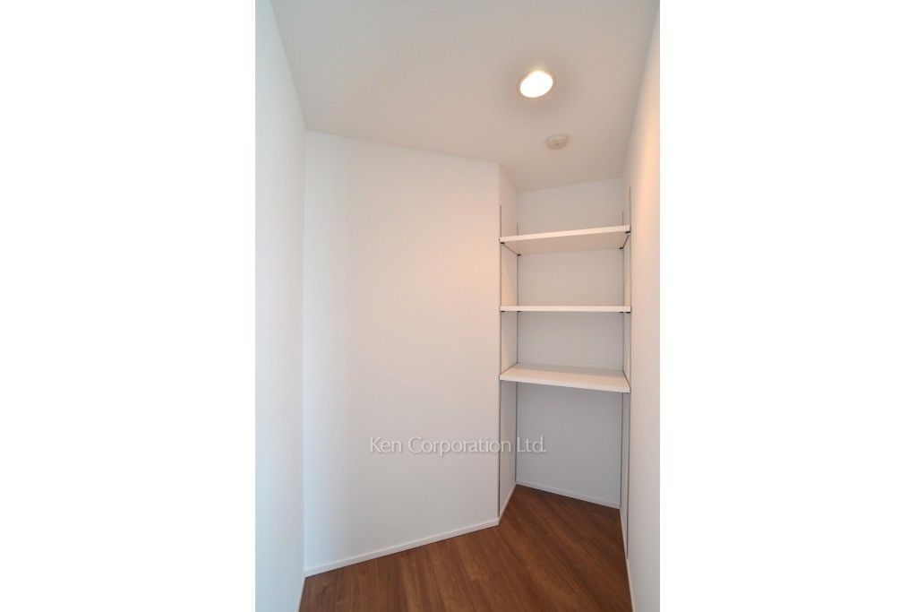 La Versoixの写真 ウォークインクローゼット※4階の同じ間取りタイプを撮影。仕様が異なることがあります。