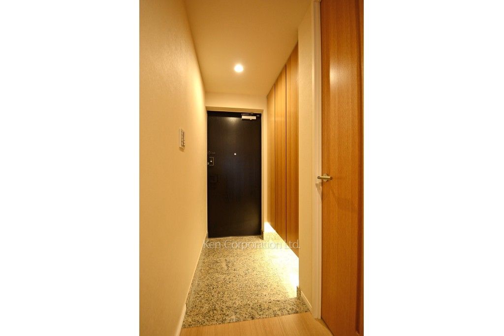 マジェスティハウス新宿御苑パークナードの写真 玄関