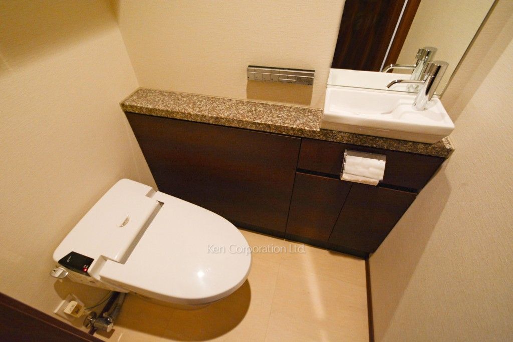 ヴィークコート市谷加賀町の写真 トイレ