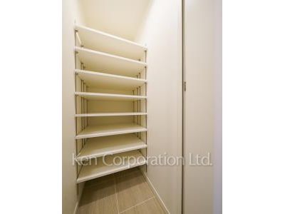 グランドメゾン白金の杜ザ・タワーの写真 シューズインクローゼット