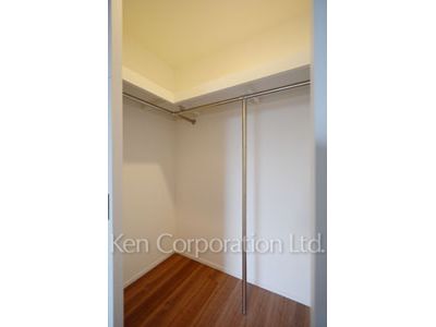 コンフォリア渋谷WESTの写真 ウォークインクローゼット ※13階の同じ間取タイプを撮影。仕様が異なることがあります。