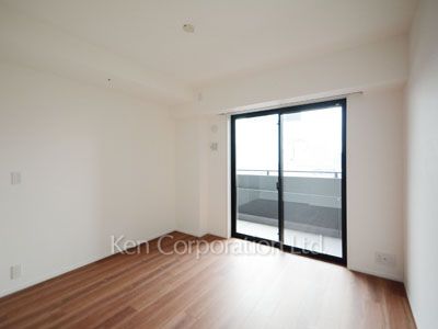 コンフォリア渋谷WESTの写真 ベッドルーム ※13階の同じ間取タイプを撮影。仕様が異なることがあります。