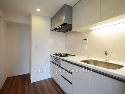 コンフォリア渋谷WESTの写真 キッチン ※13階の同じ間取タイプを撮影。仕様が異なることがあります。