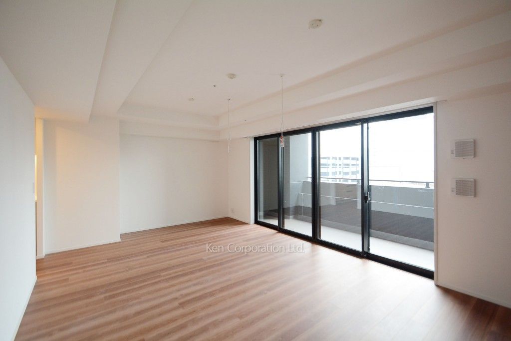 コンフォリア渋谷WESTの写真 リビングダイニング ※13階の同じ間取タイプを撮影。仕様が異なることがあります。