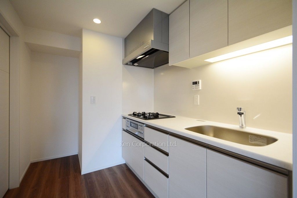 コンフォリア渋谷WESTの写真 キッチン ※13階の同じ間取タイプを撮影。仕様が異なることがあります。