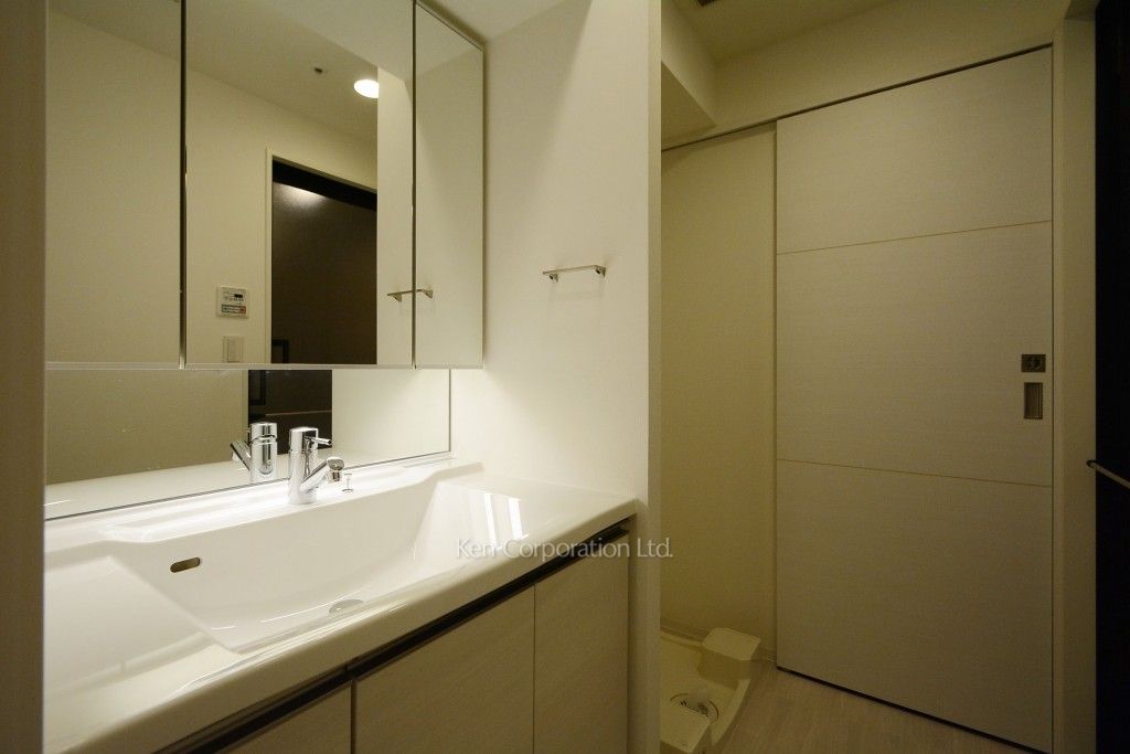 コンフォリア渋谷WESTの写真 パウダールーム ※13階の同じ間取タイプを撮影。仕様が異なることがあります。