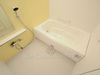 バスルーム ※5階の同じ間取タイプを撮影。仕様が異なることがあります。