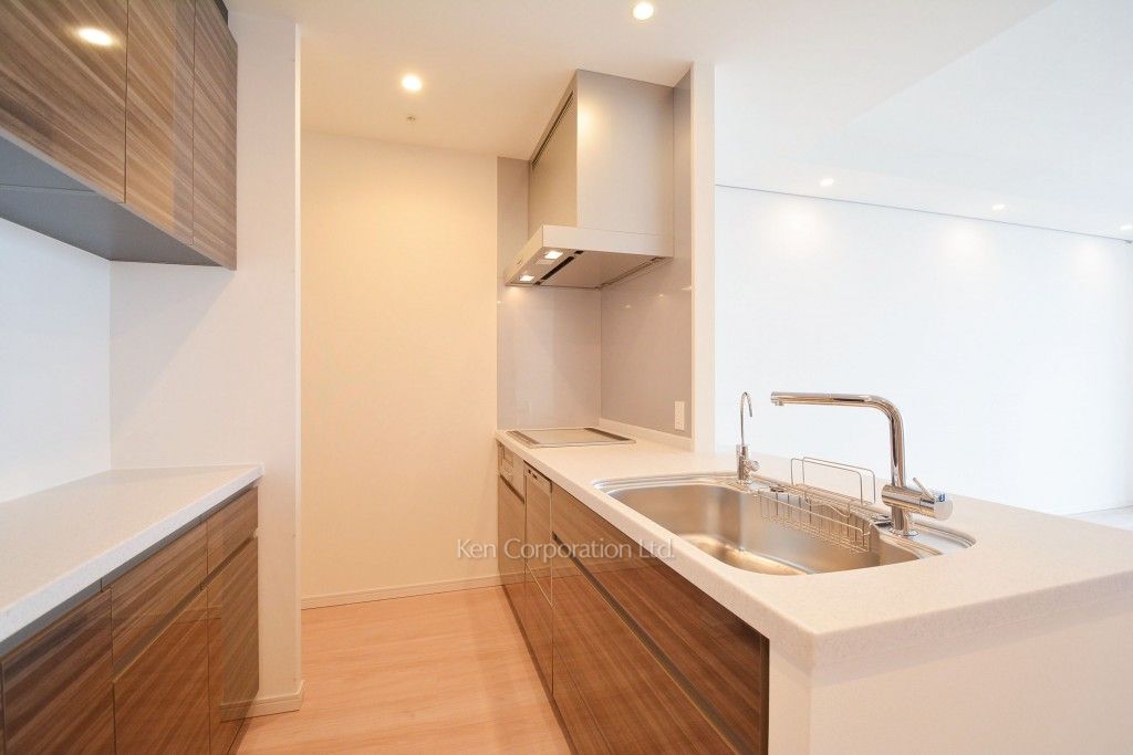 ラ・トゥール新宿ガーデンの写真 キッチン ※37階の同じ間取タイプを撮影。仕様が異なることがあります。