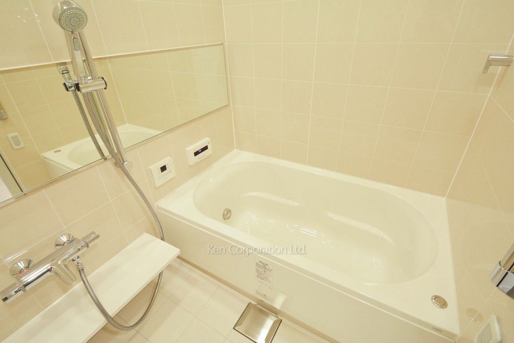 ラ・トゥール新宿ガーデンの写真 バスルーム ※37階の同じ間取タイプを撮影。仕様が異なることがあります。