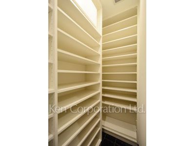 ラ・トゥール新宿ガーデンの写真 シューズインクローゼット ※37階の同じ間取タイプを撮影。仕様が異なることがあります。