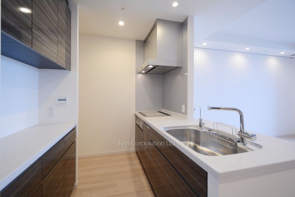 ラ・トゥール新宿ガーデンの写真 キッチン ※37階の同じ間取タイプを撮影。仕様が異なることがあります。