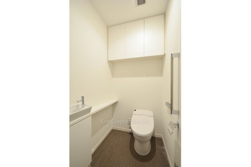 ラ・トゥール新宿ガーデンの写真 トイレ ※37階の同じ間取タイプを撮影。仕様が異なることがあります。