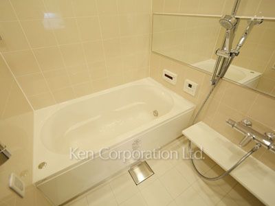 ラ・トゥール新宿ガーデンの写真 バスルーム ※37階の同じ間取タイプを撮影。仕様が異なることがあります。