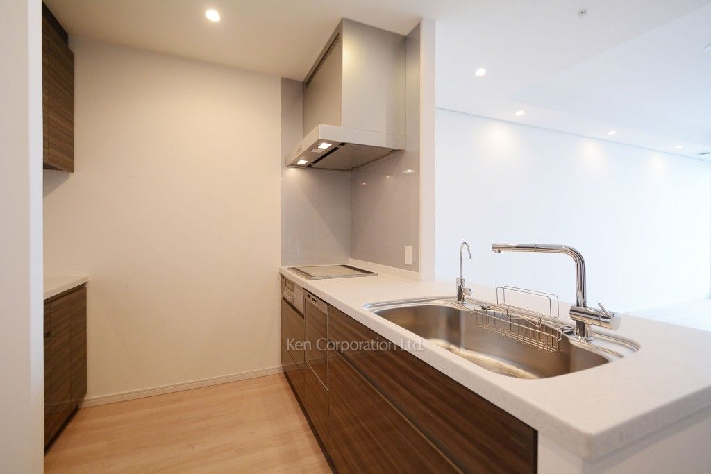 ラ・トゥール新宿ガーデンの写真 キッチン ※37階の同じ間取タイプを撮影。仕様が異なることがあります。