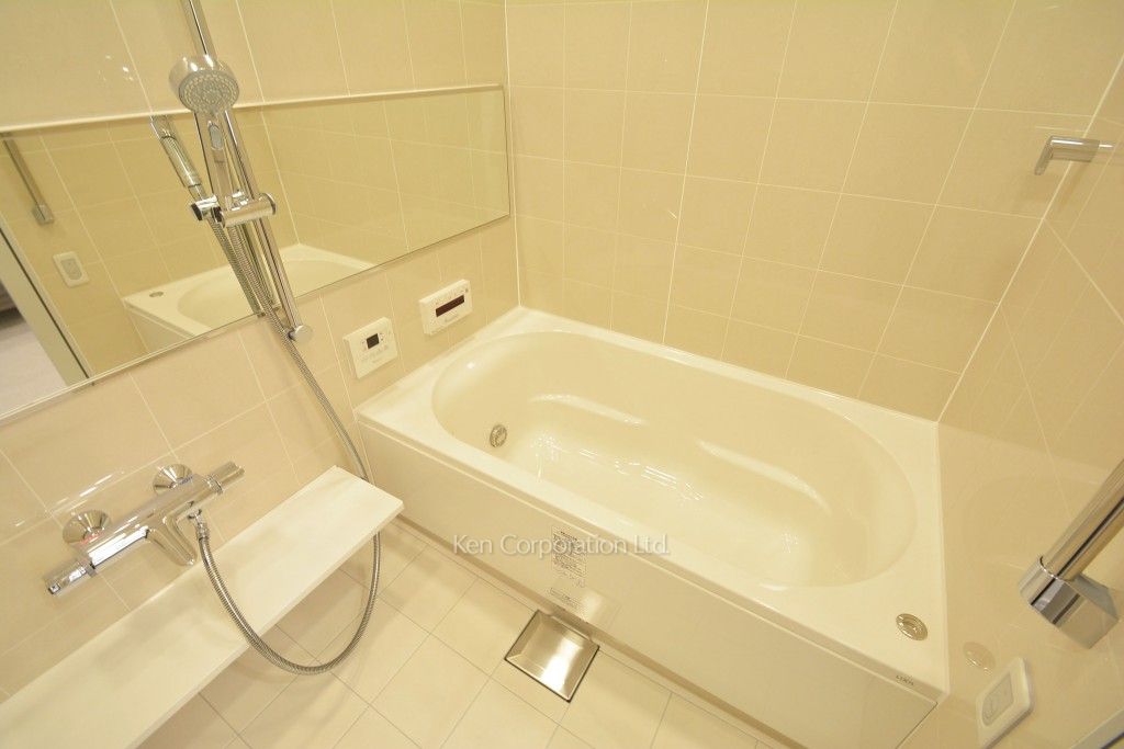 ラ・トゥール新宿ガーデンの写真 バスルーム ※37階の同じ間取タイプを撮影。仕様が異なることがあります。