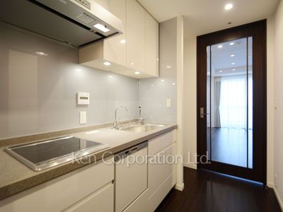 ラ・トゥール新宿ガーデンの写真 キッチン ※37階の同じ間取タイプを撮影。仕様が異なることがあります。