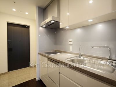 ラ・トゥール新宿ガーデンの写真 キッチン ※37階の同じ間取タイプを撮影。仕様が異なることがあります。