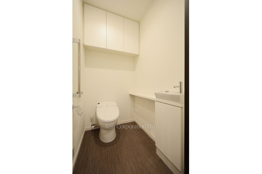 ラ・トゥール新宿ガーデンの写真 トイレ ※37階の同じ間取タイプを撮影。仕様が異なることがあります。