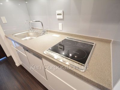 ラ・トゥール新宿ガーデンの写真 キッチン ※37階の同じ間取タイプを撮影。仕様が異なることがあります。