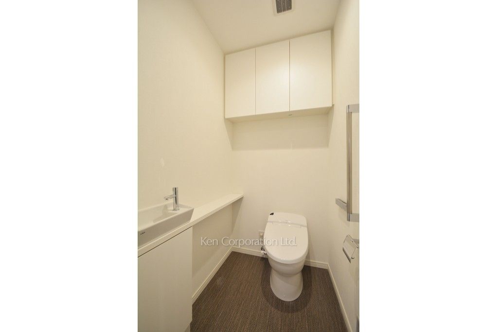 ラ・トゥール新宿ガーデンの写真 トイレ ※37階の同じ間取タイプを撮影。仕様が異なることがあります。