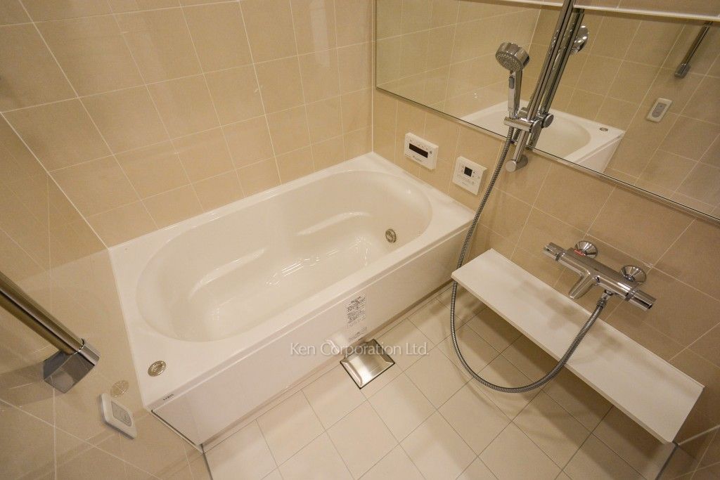 ラ・トゥール新宿ガーデンの写真 バスルーム ※37階の同じ間取タイプを撮影。仕様が異なることがあります。