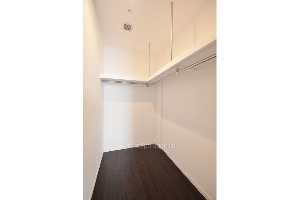 ラ・トゥール新宿ガーデンの写真 ウォークインクローゼット ※37階の同じ間取タイプを撮影。仕様が異なることがあります。