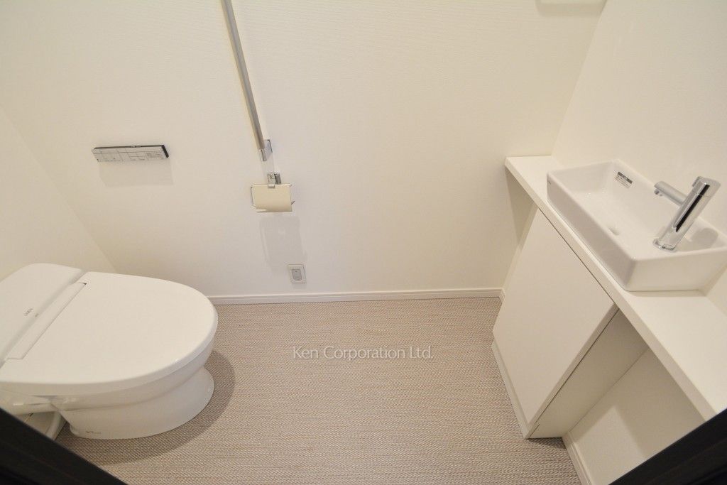 ラ・トゥール新宿ガーデンの写真 トイレ ※37階の同じ間取タイプを撮影。仕様が異なることがあります。