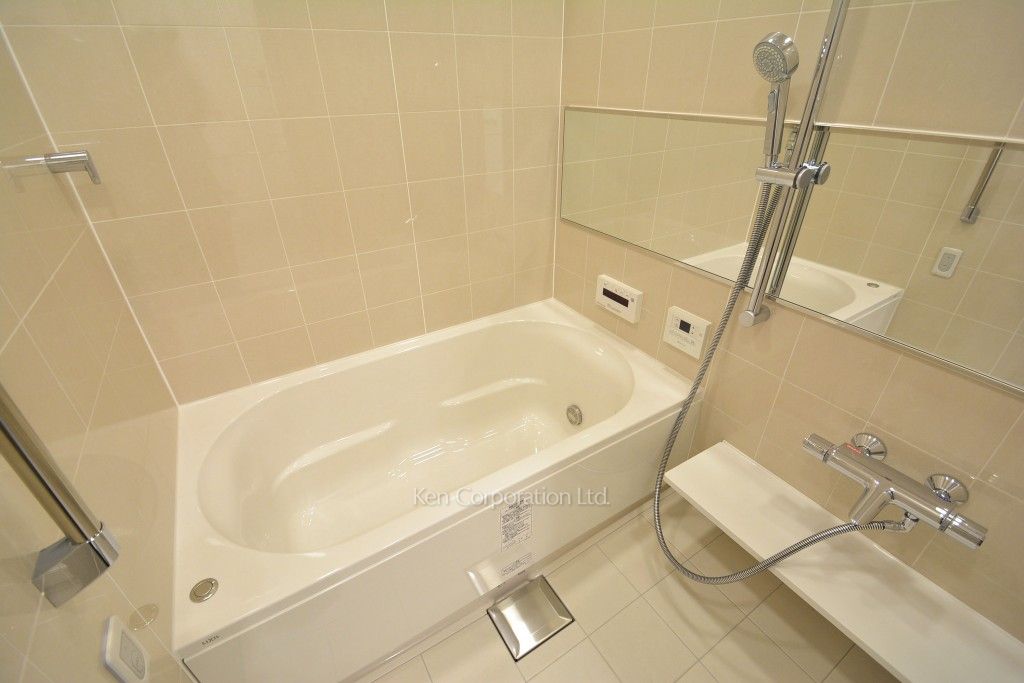 ラ・トゥール新宿ガーデンの写真 バスルーム ※37階の同じ間取タイプを撮影。仕様が異なることがあります。