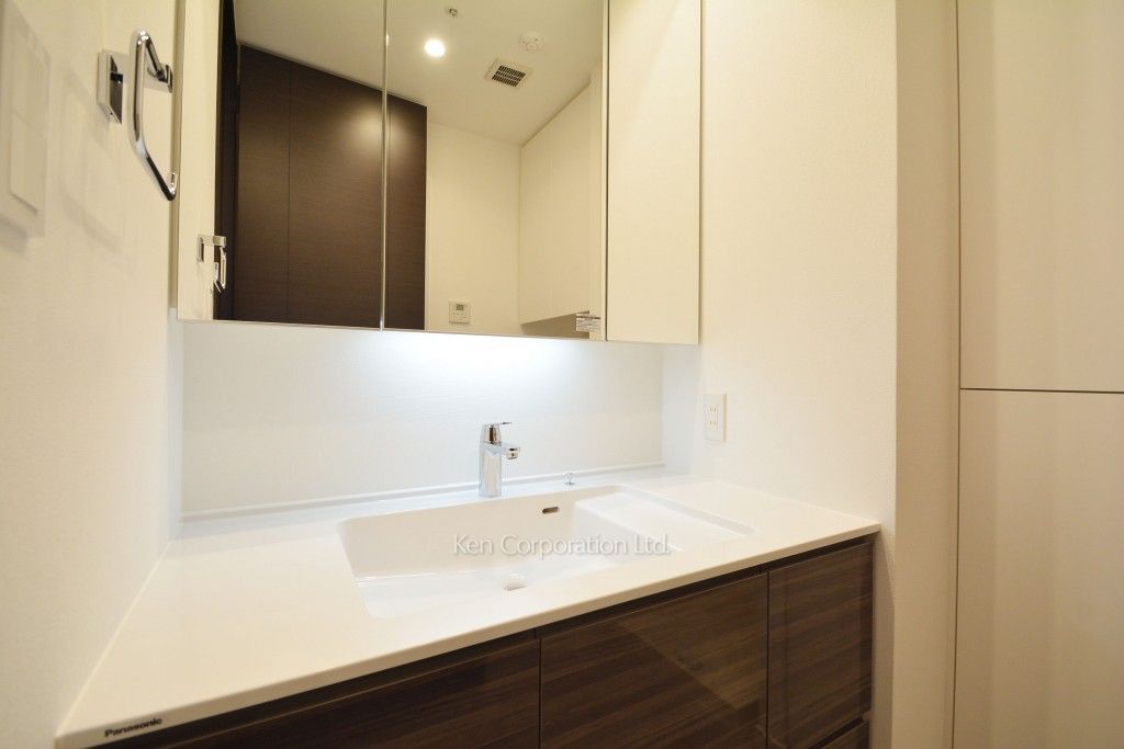 ラ・トゥール新宿ガーデンの写真 パウダールーム ※37階の同じ間取タイプを撮影。仕様が異なることがあります。