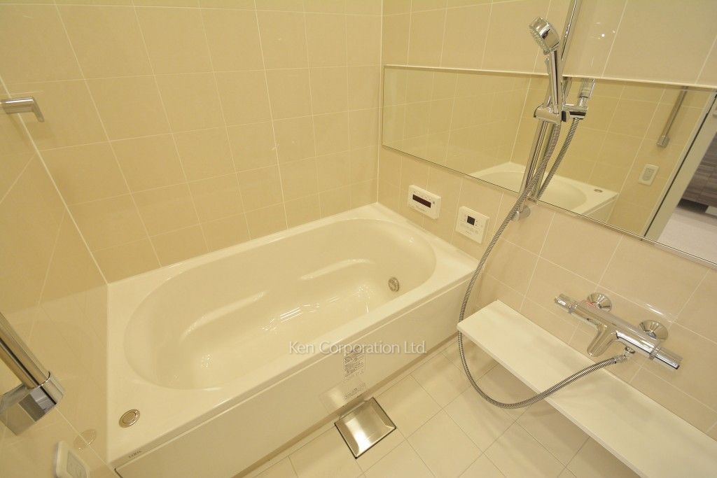 ラ・トゥール新宿ガーデンの写真 バスルーム ※37階の同じ間取タイプを撮影。仕様が異なることがあります。