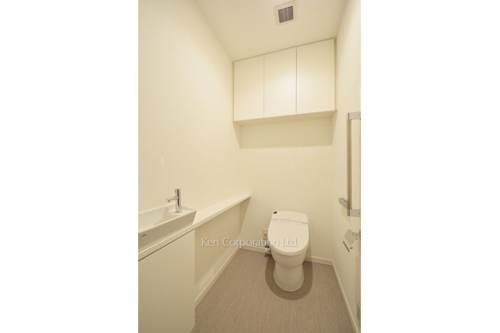 ラ・トゥール新宿ガーデンの写真 トイレ ※37階の同じ間取タイプを撮影。仕様が異なることがあります。