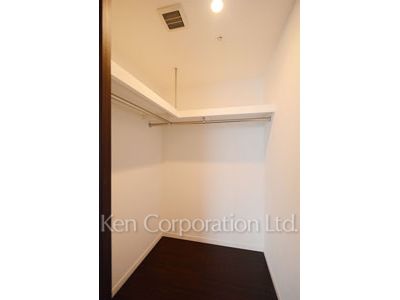 ラ・トゥール新宿ガーデンの写真 ウォークインクローゼット ※35階の同じ間取タイプを撮影。仕様が異なることがあります。