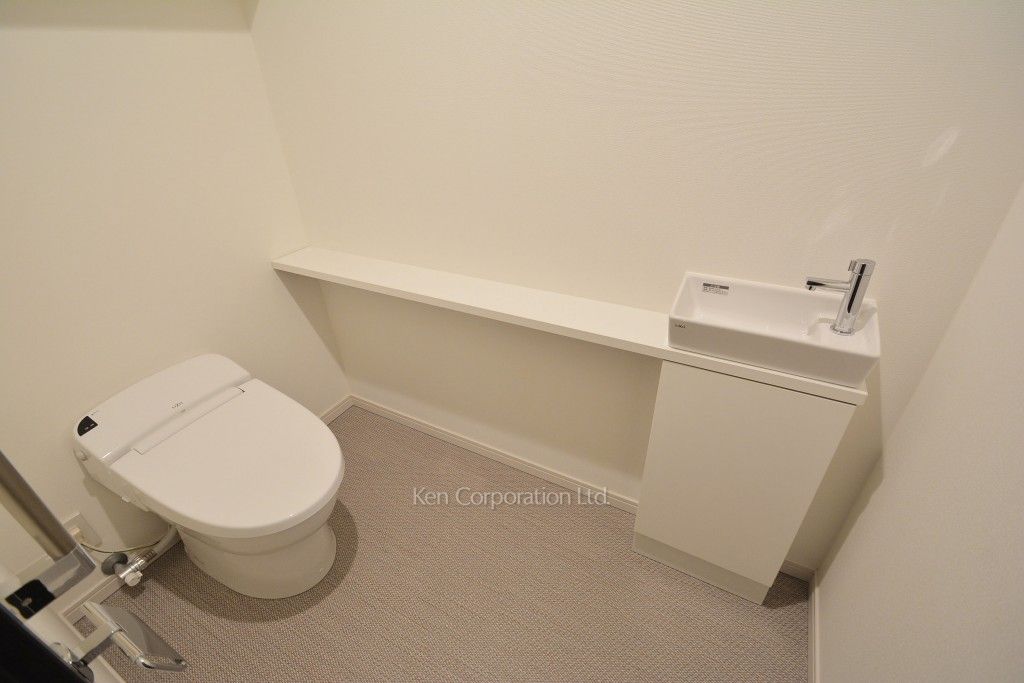 ラ・トゥール新宿ガーデンの写真 トイレ ※37階の同じ間取タイプを撮影。仕様が異なることがあります。