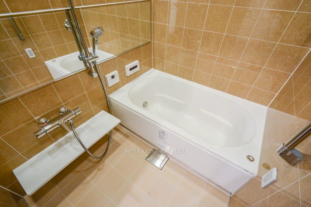 ラ・トゥール新宿ガーデンの写真 バスルーム ※37階の同じ間取タイプを撮影。仕様が異なることがあります。