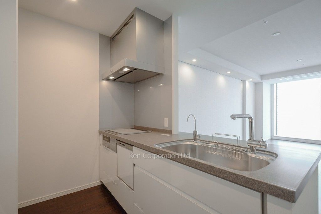 ラ・トゥール新宿ガーデンの写真 キッチン ※37階の同じ間取タイプを撮影。仕様が異なることがあります。