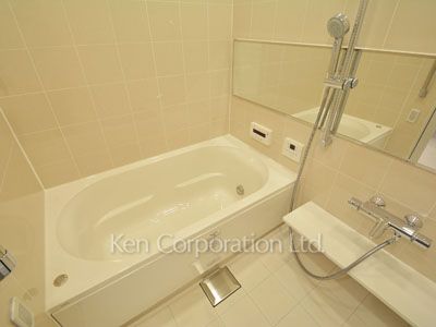 ラ・トゥール新宿ガーデンの写真 バスルーム ※37階の同じ間取タイプを撮影。仕様が異なることがあります。