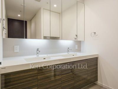 パウダールーム ※37階の同じ間取タイプを撮影。仕様が異なることがあります。