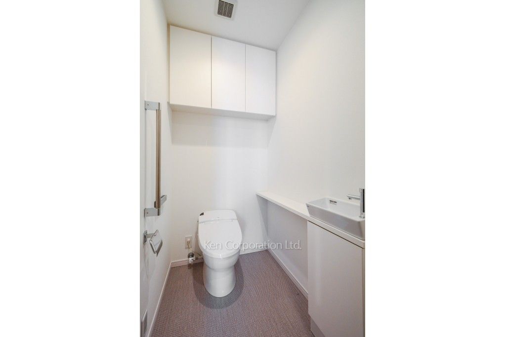 ラ・トゥール新宿ガーデンの写真 トイレ ※37階の同じ間取タイプを撮影。仕様が異なることがあります。