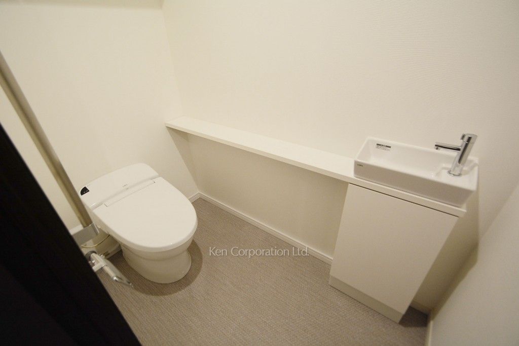 トイレ ※37階の同じ間取タイプを撮影。仕様が異なることがあります。