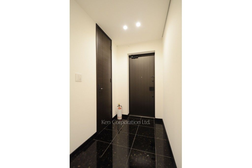 ラ・トゥール新宿ガーデンの写真 玄関 ※37階の同じ間取タイプを撮影。仕様が異なることがあります。