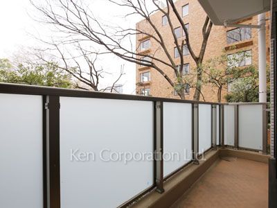 キングホームズ青山の写真 バルコニー