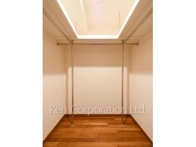 キングホームズ青山の写真 ウォークインクローゼット