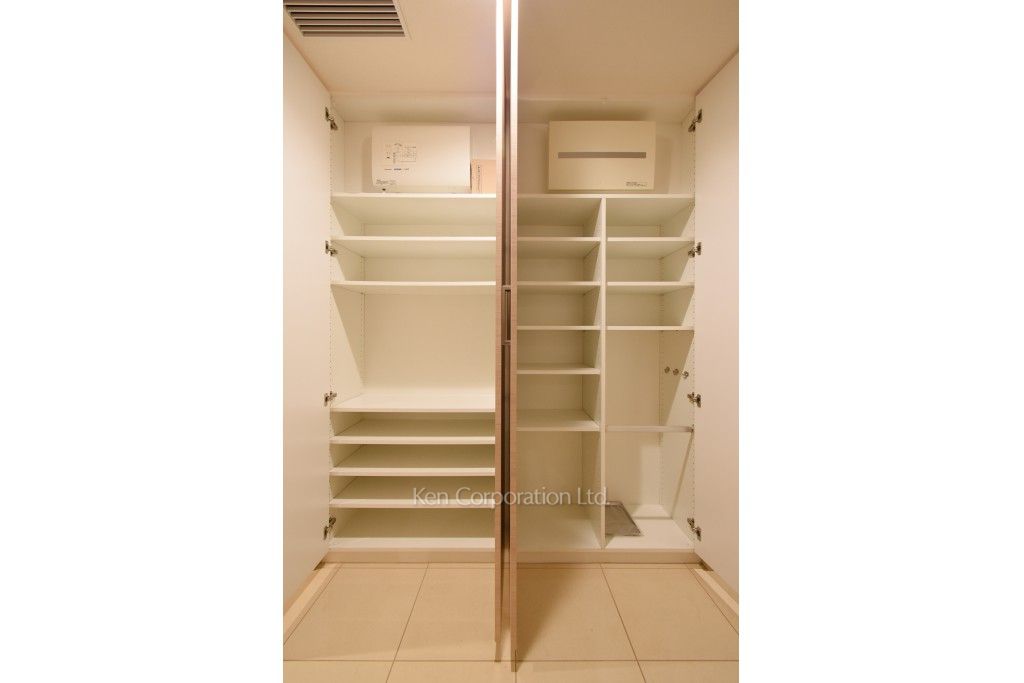 キングホームズ青山の写真 シューズクローゼット
