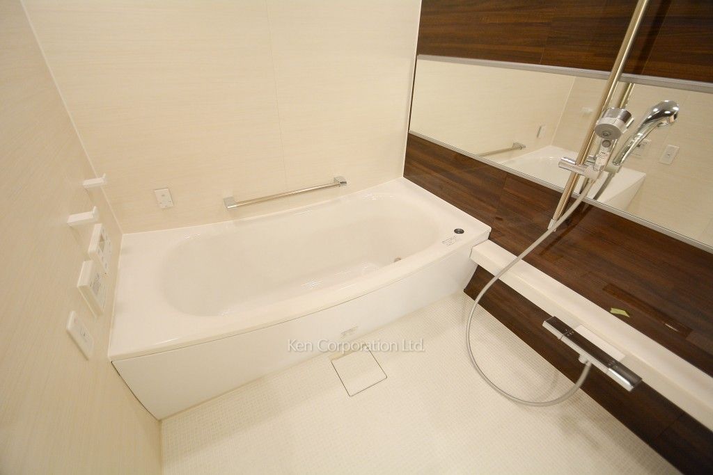 キングホームズ青山の写真 バスルーム