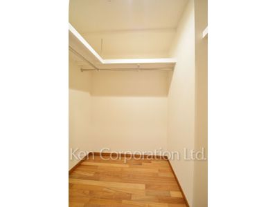 キングホームズ青山の写真 ウォークインクローゼット