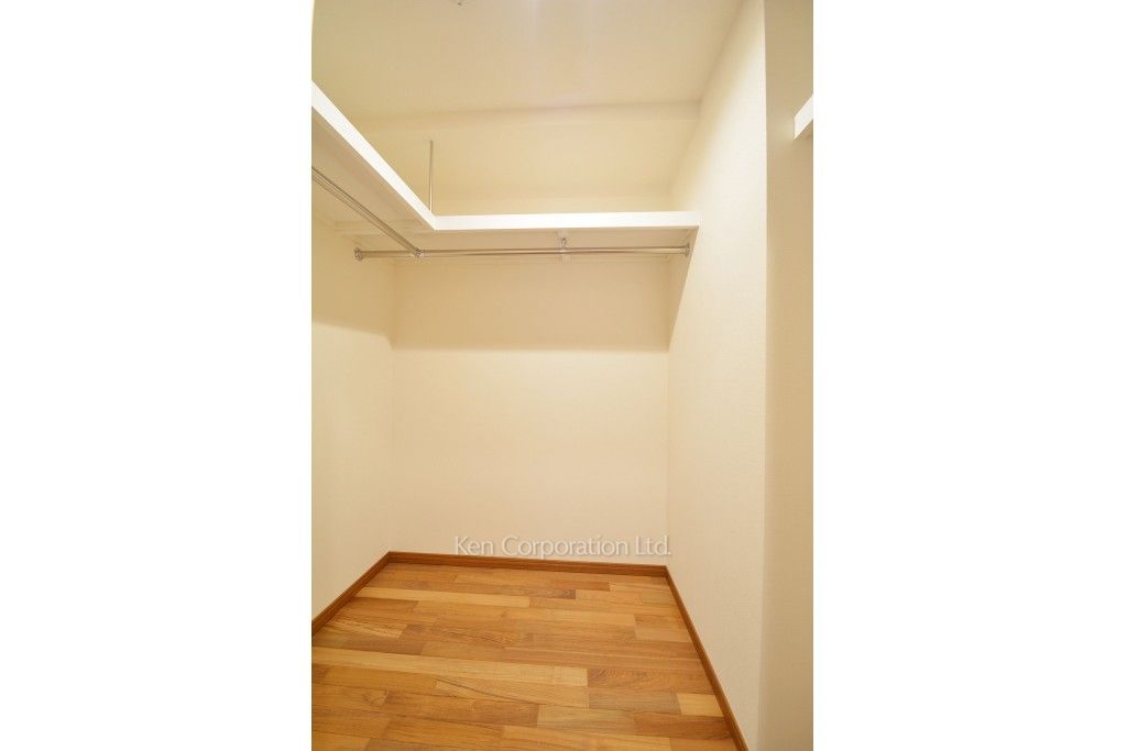 キングホームズ青山の写真 ウォークインクローゼット