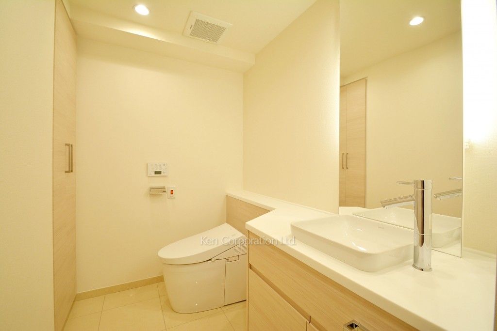 キングホームズ青山の写真 トイレ