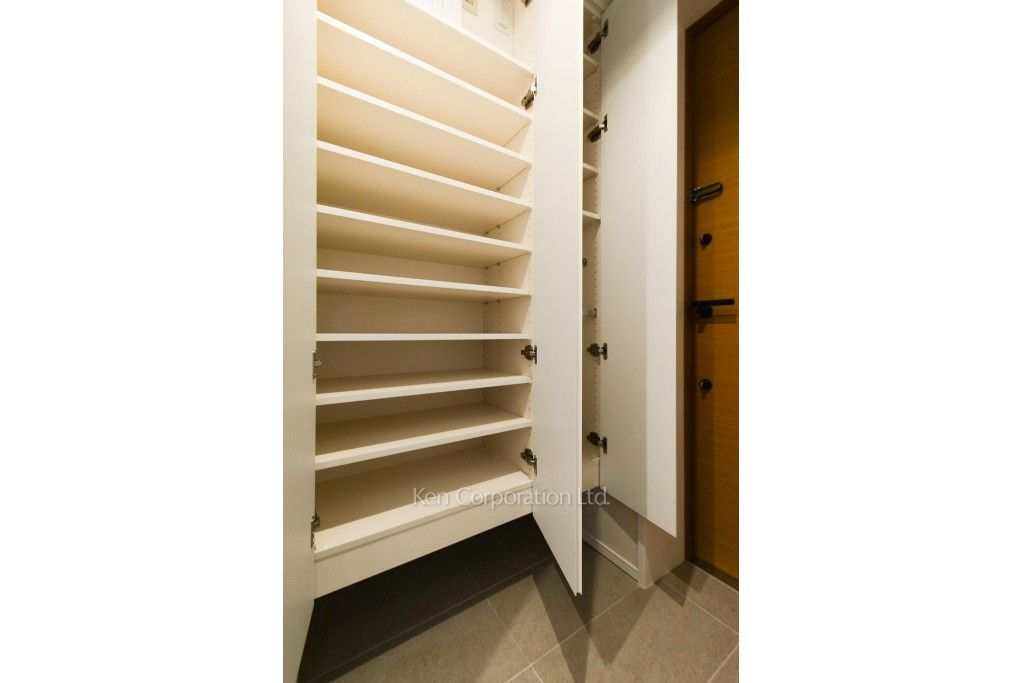東京ガーデンテラス紀尾井町 紀尾井レジデンスの写真 シューズクローゼット