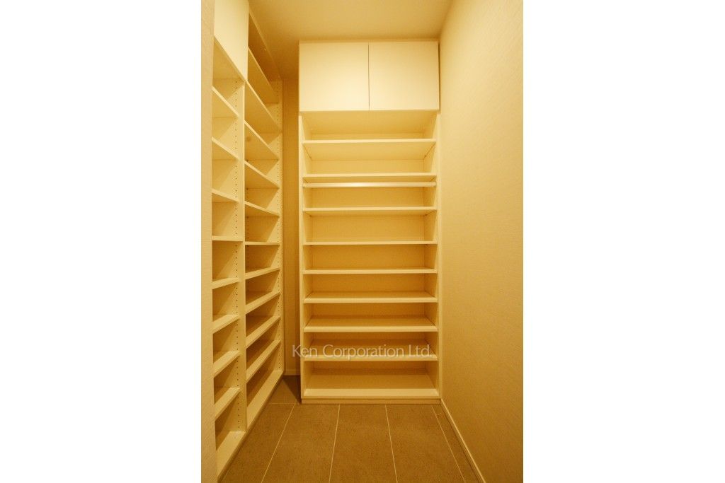 東京ガーデンテラス紀尾井町 紀尾井レジデンスの写真 シューズインクローゼット