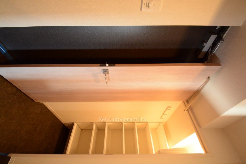 Belle Vue 新橋の写真 クローゼット ※14階の同じ間取タイプを撮影。仕様が異なることがあります。